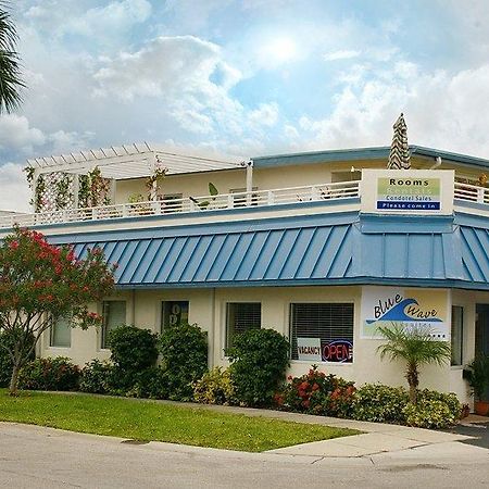 Blue Wave Motel Clearwater Beach Exterior photo